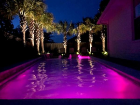 Beautiful Pet Friendly home! New tropical pool, opt golf cart and pool heat, minutes to beach